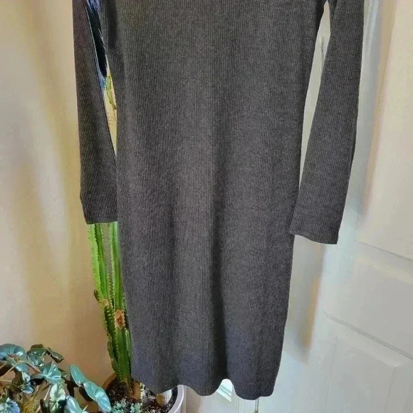 NWT Old Navy Bodycon Grey Ribbed Calf Length Longsleeve Cozy Dress, Size M Tall - Picture 5 of 9